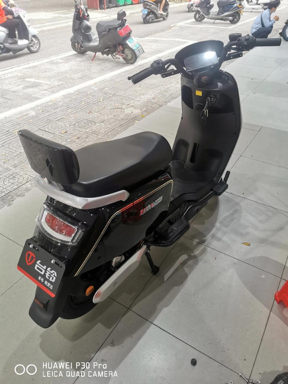 台铃电动车 《可川》超能j版,金刚黑,靠背版.