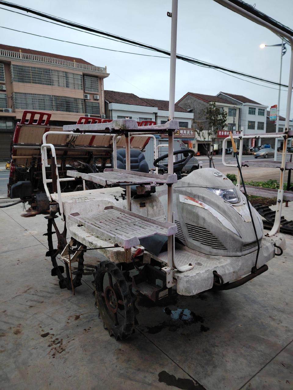 洋马高配插秧机,可改开沟机,改施肥机,改打药机,改平田器