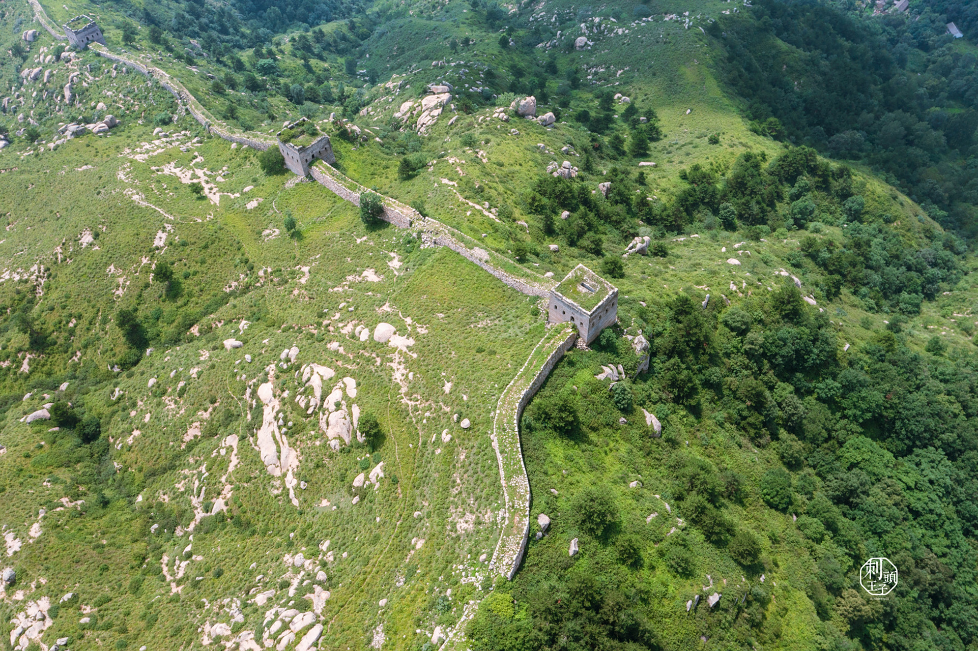 浮图峪长城 距离北京200多公里的河北保定涞源县,拥有 90 多公里长的