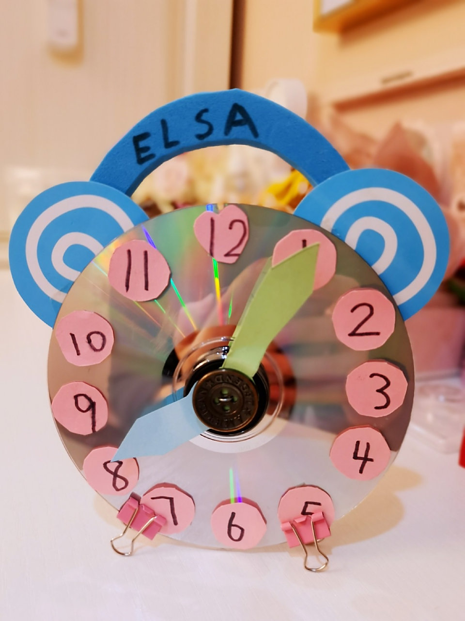 幼儿园环保创意手工—光盘小闹钟 幼儿园手工作业新鲜出炉,变废为宝.