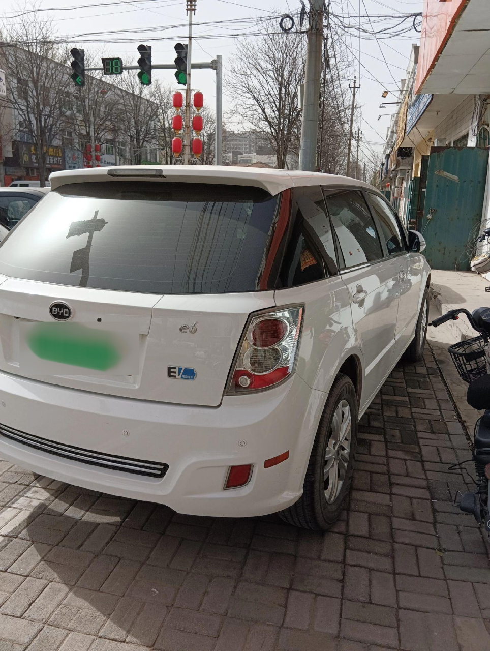 精品二手车   比亚迪e6续航400公里   电池终身质保 车况相当不错  9