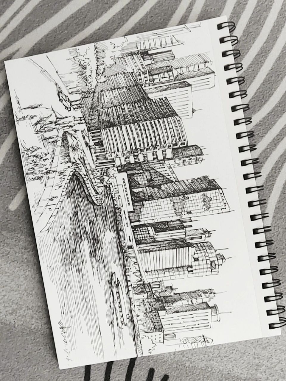 刚画的速写城市建筑高楼大厦画法 拍些细节 弱弱的说几句,钢笔建筑