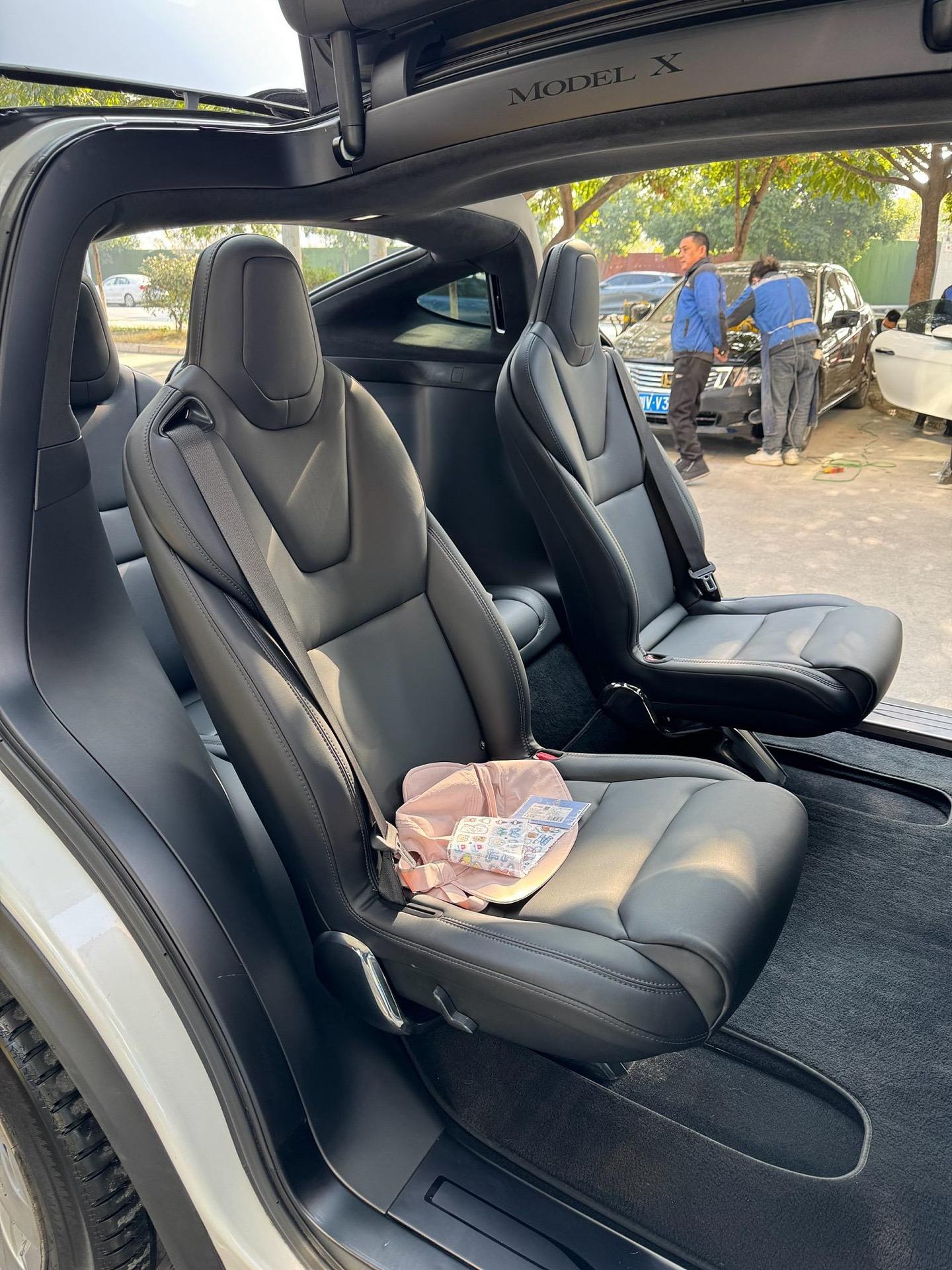 新到特斯拉modelx 100d一台