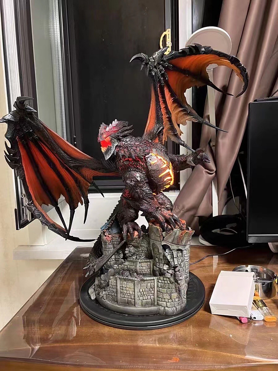 魔兽世界死亡之翼 少量现货:魔兽世界-死亡之翼-耐萨里奥雕像手办模型