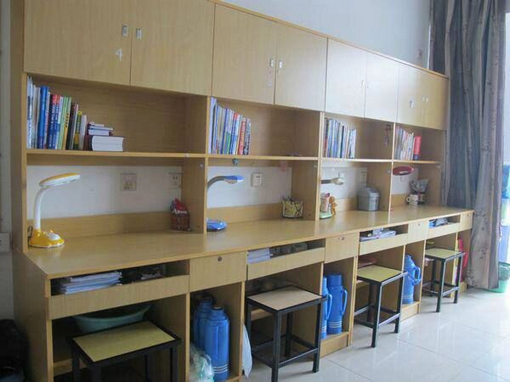 江理工宿舍 上面是一些江理工的女寝宿舍照片,还有我们军训时拍的照片