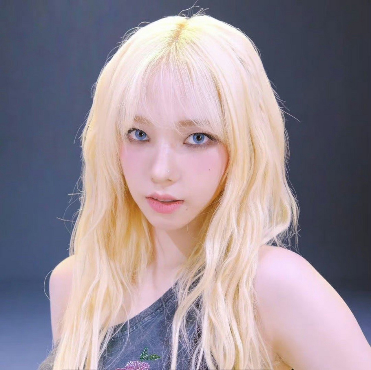 柳智敏彩底证件照#.#柳智敏证件照好美#     很伟大的一张脸