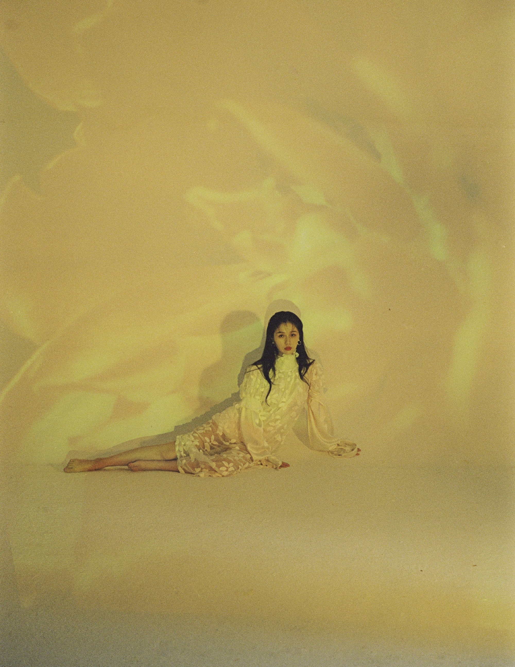 虞书欣光脚丫写真精选