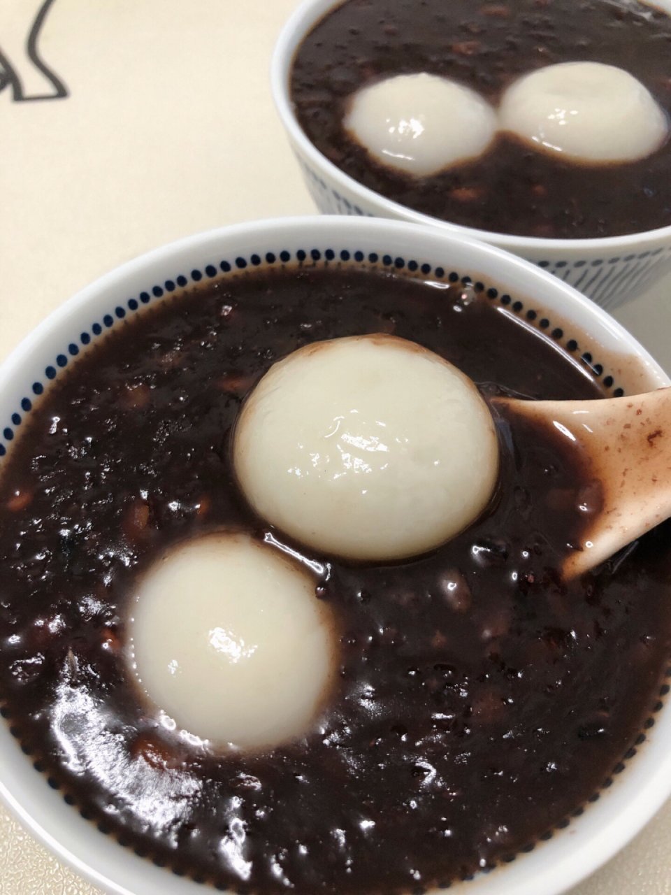 甜甜糯糯的黑米粥77汤圆,幸福感爆满97 黑米粥做法很多,我个人更