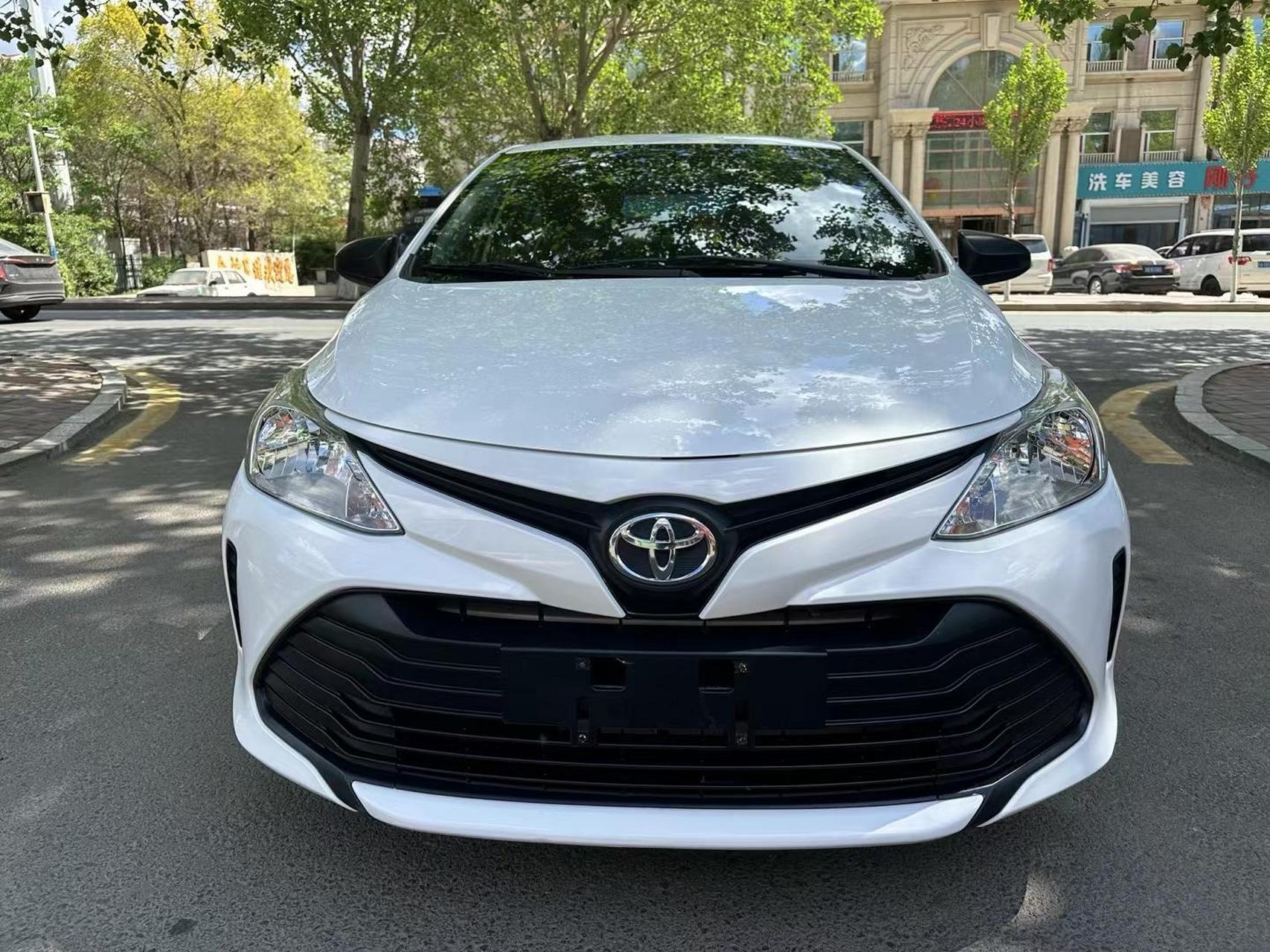 3排量,长春本市一手车,实表四万多公里,表不实,车白送,全车原版原漆