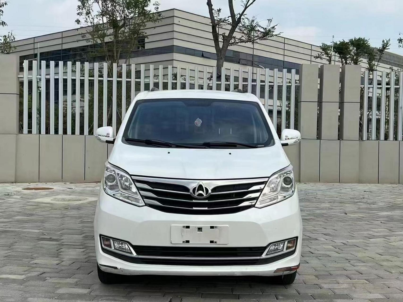 长安睿行s50 1.5手动高配 7坐mpv 实表6万多公里2.58开回家