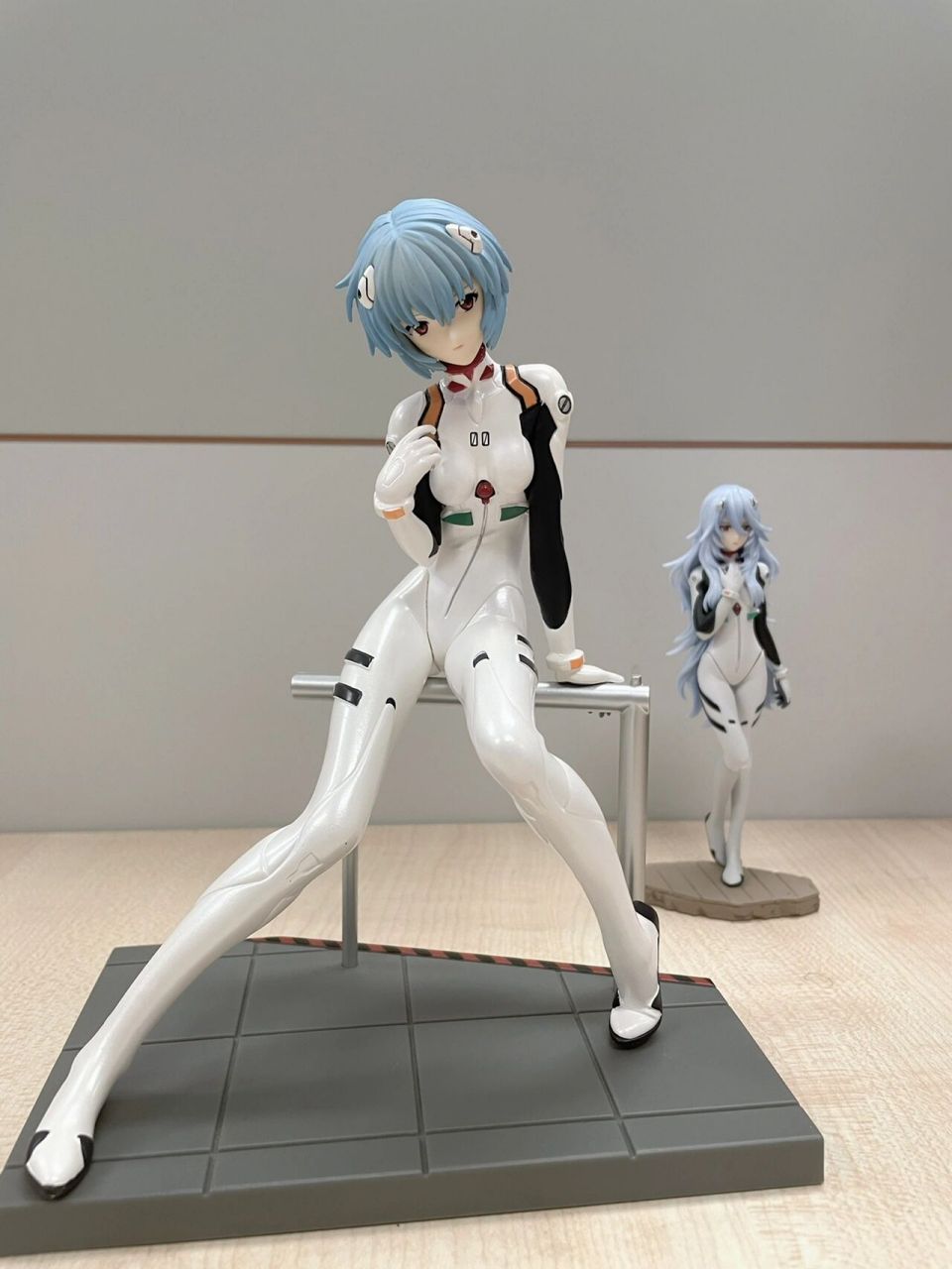 这款来自世嘉sega 新世纪福音战士 中的绫波丽,市场价只要200左右,我