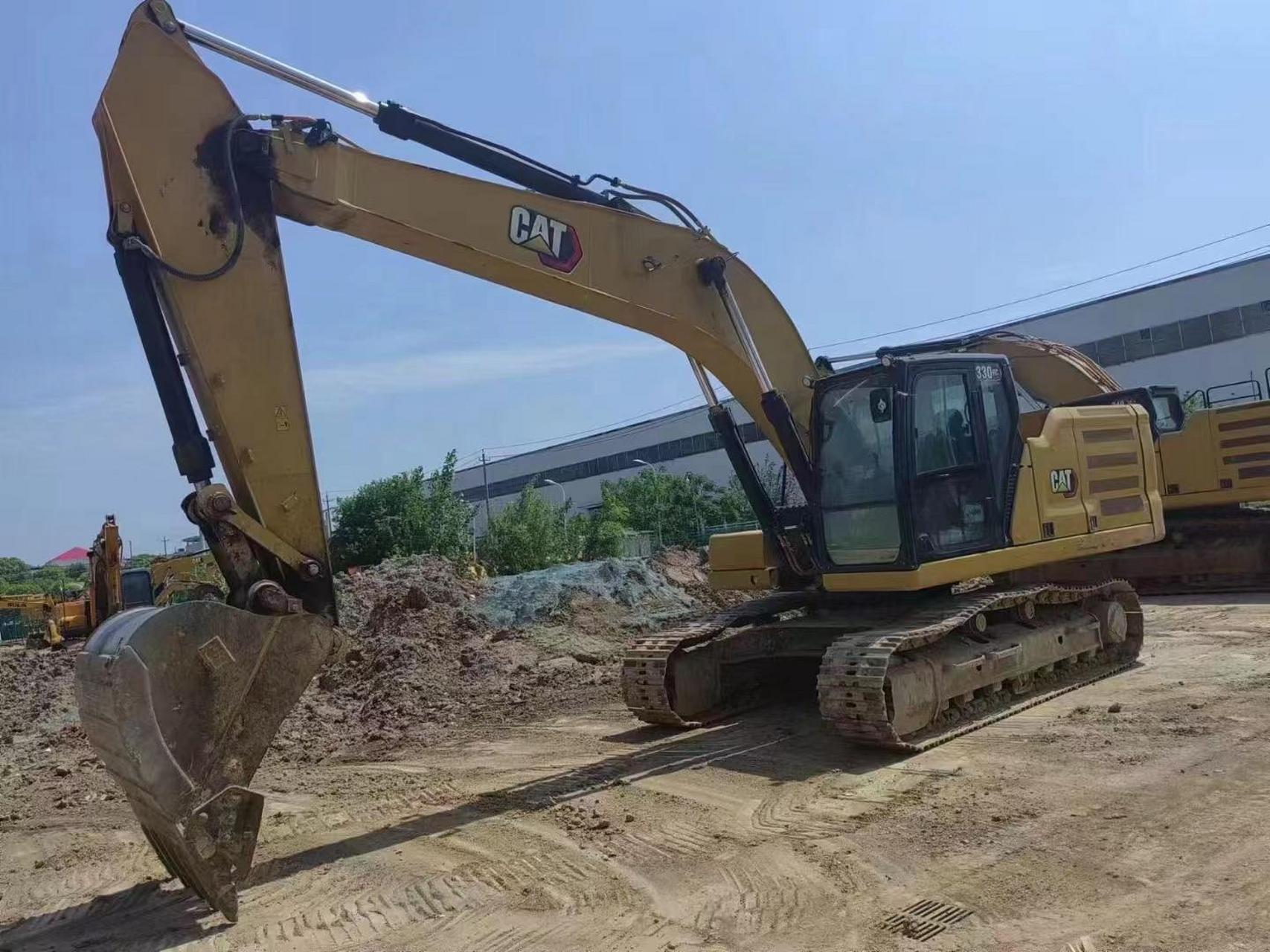 20年卡特330gc,实表2800小时二手挖机