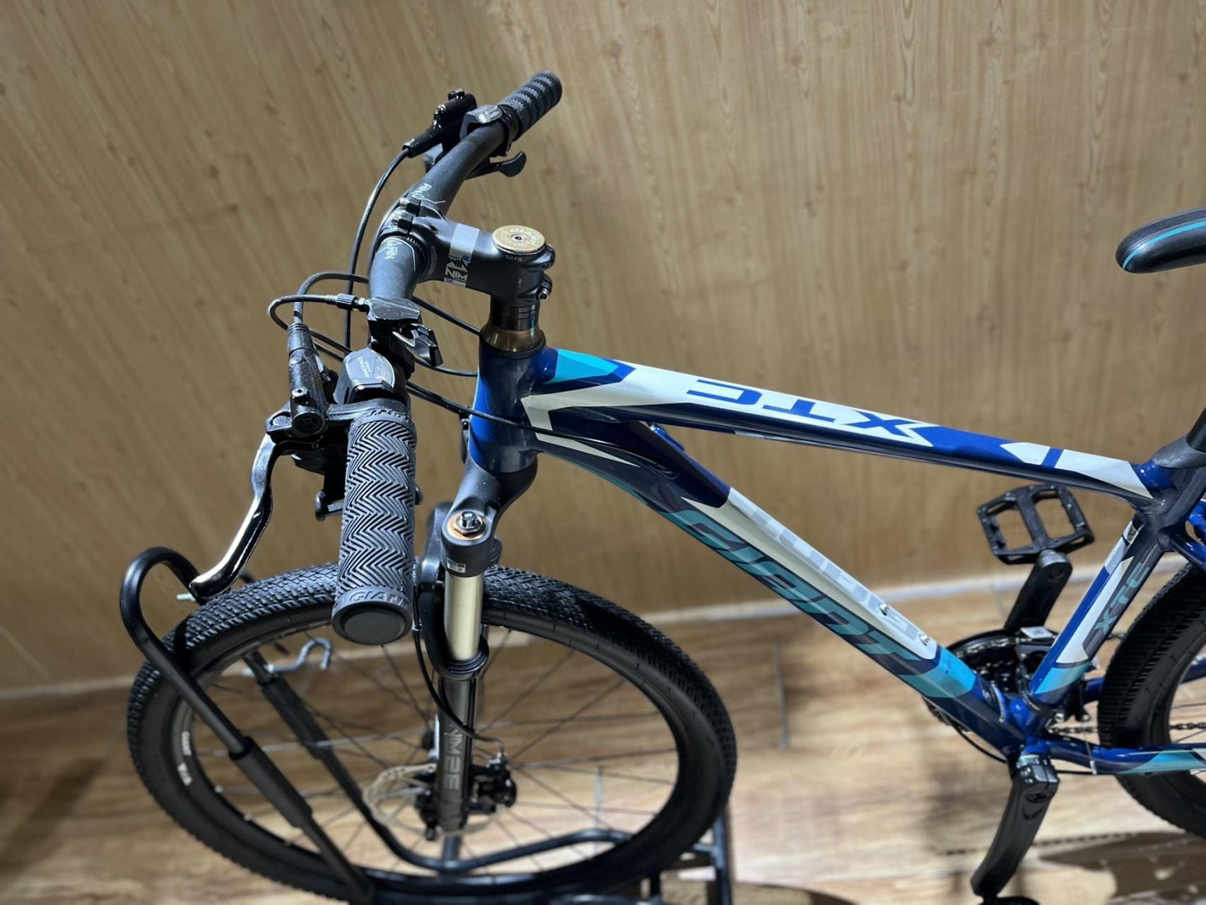 捷安特xtc800 s码 适合身高160cm -180cm骑 30速 线控可锁死前叉 油压