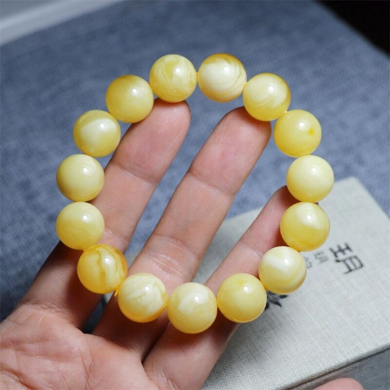 天然原矿蜜蜡俄料金绞白手串 蜜蜡手串,1600元包顺丰,直径14.