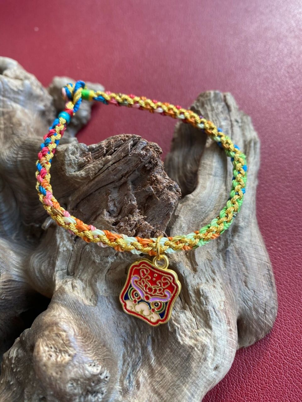 hi 我是大表姐 . 今天雍和宫又双叒叕上新啦 .