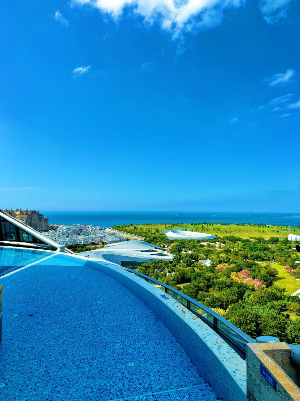 海南度假来601590 酒店在海花岛的一号主岛 吃喝玩乐一应俱全