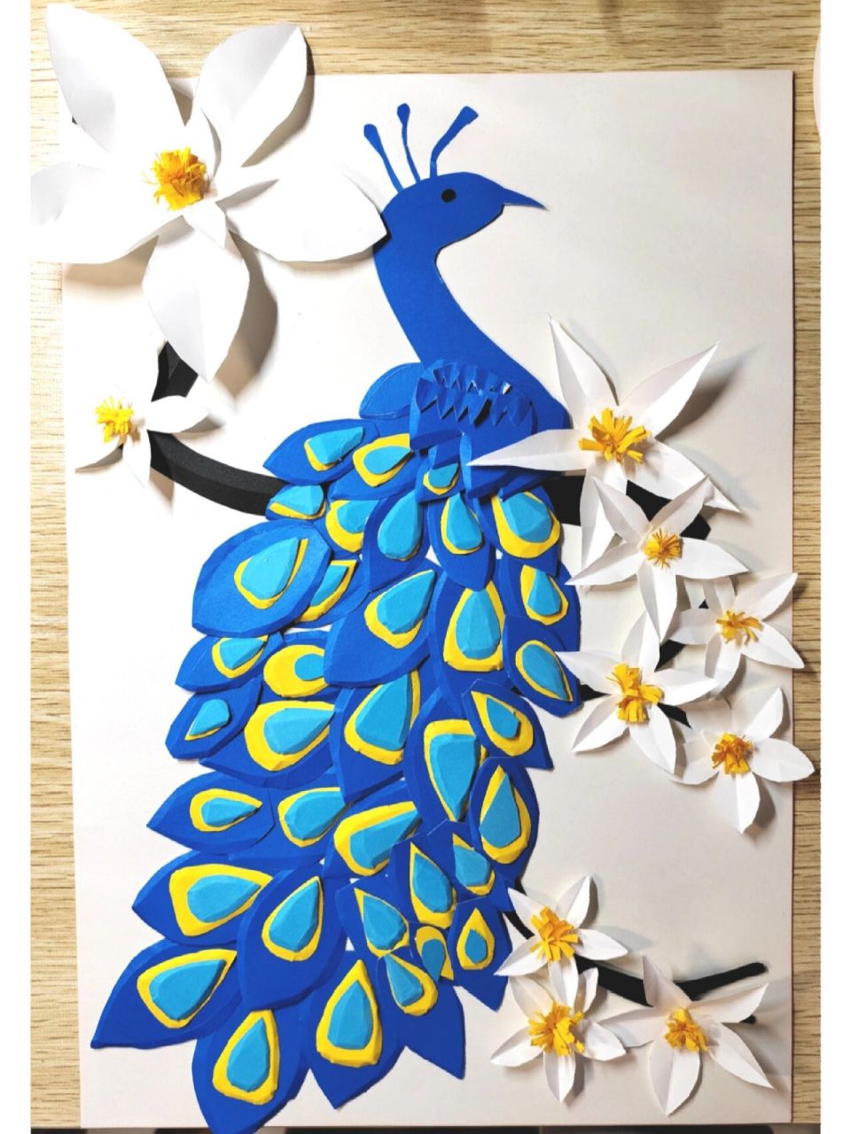 纸浮雕 孔雀纸浮雕做了很多个小时,做完才想起拍照