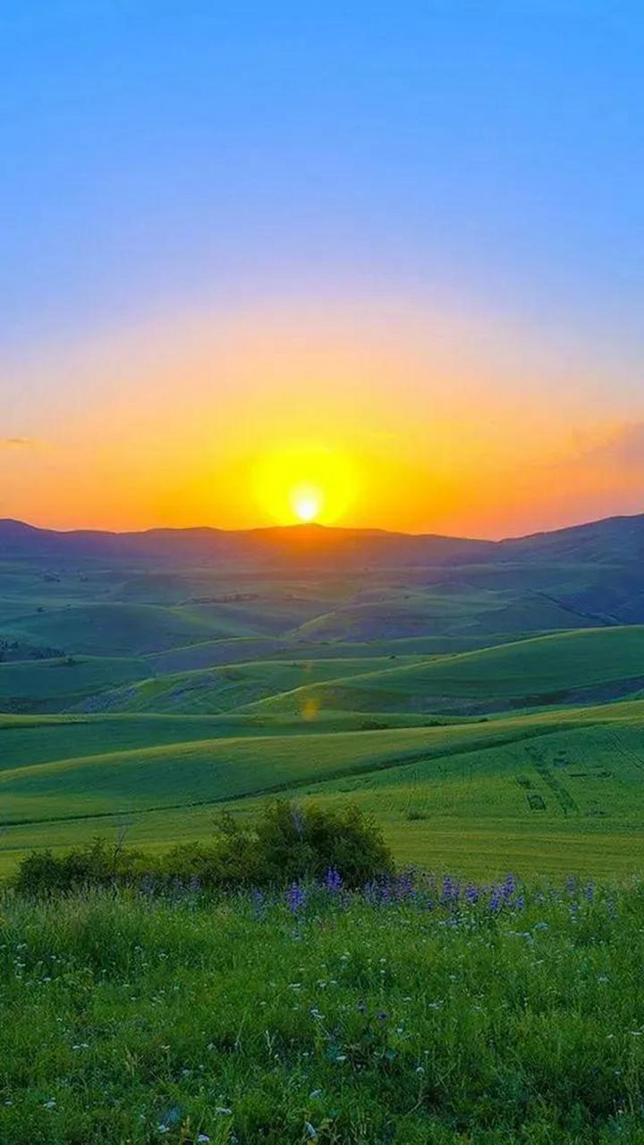 (晨光) 每一个早晨都承载着无数人的梦想和希望,每一个早晨也都会有