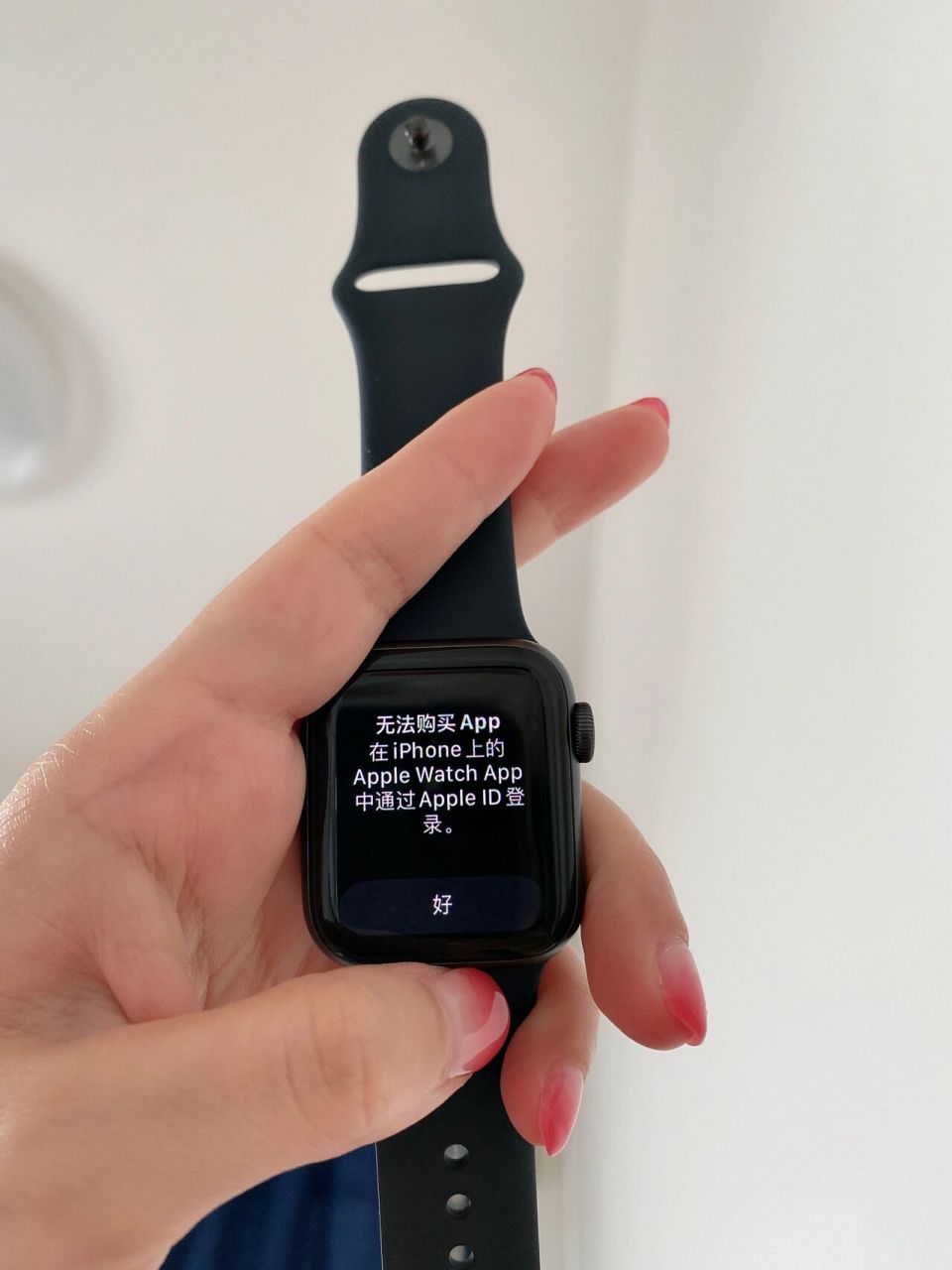 apple watch 手表安装不了微信,用手机上的app同步安装就一直转圈圈