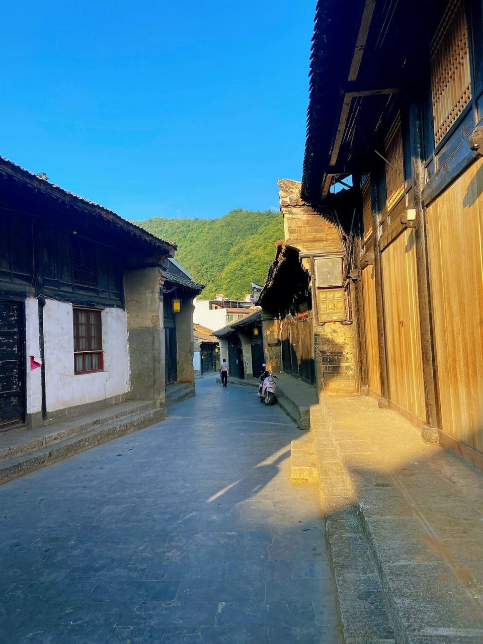 凤凰古镇-放松身心的小镇 陕西省商洛市柞水县的凤凰古镇,建于清朝,是