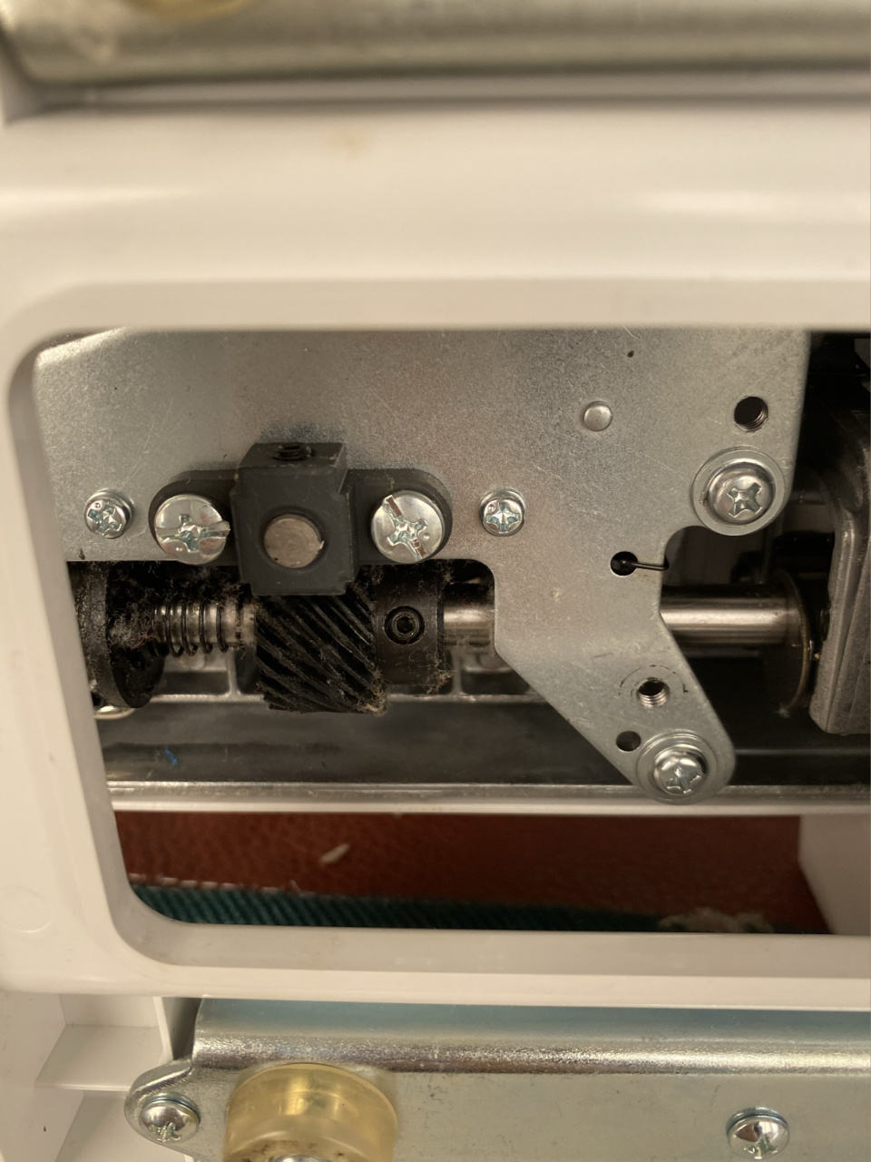 家用缝纫机,重机80,面线松,底线紧 95线太松还是太紧?