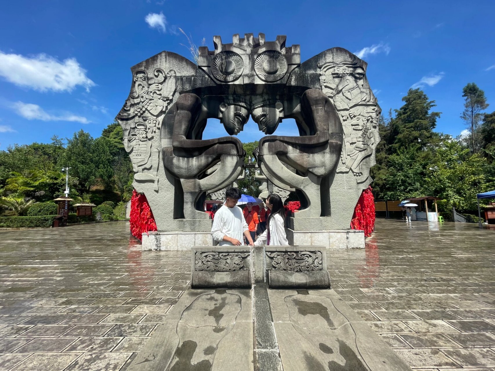 打卡云南墨江双胞胎泉77北回归线公园 云南墨江有个神奇的双胞胎泉