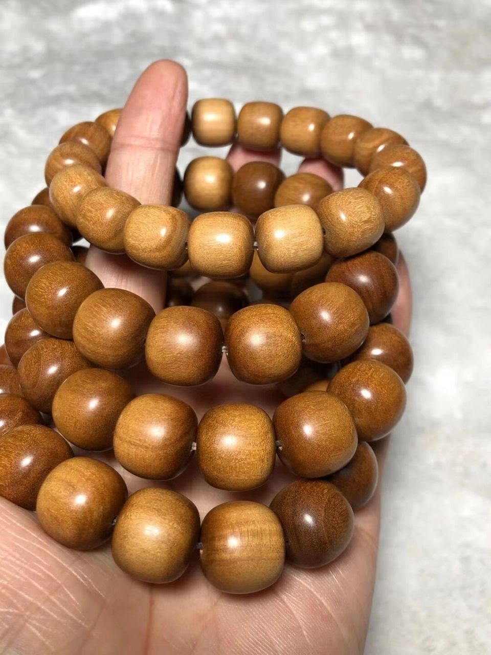 进来看看 印度迈索尔老山檀12*13mm老型桶珠,纯正的薄荷奶香味,堪比