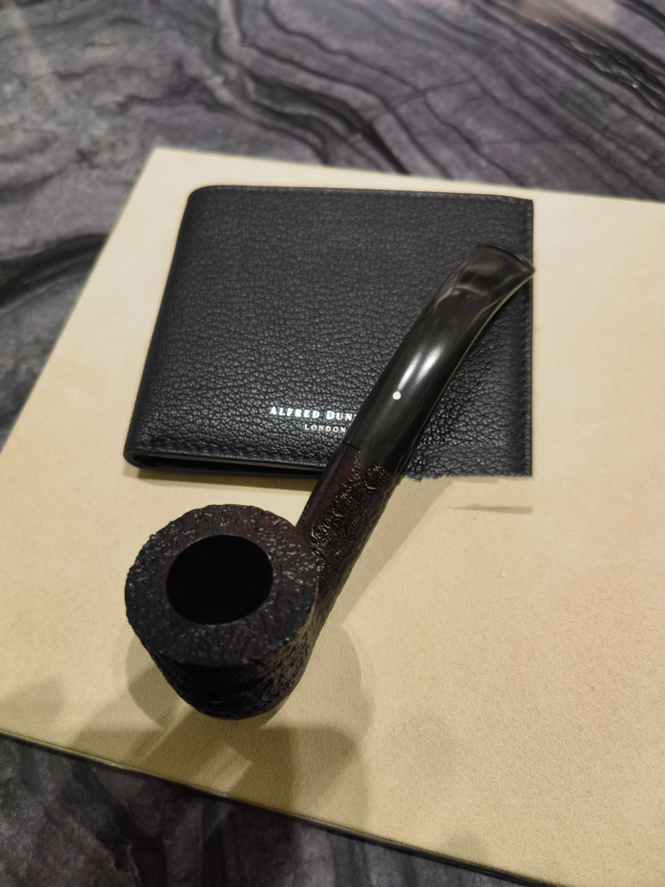烟斗最新到店  登喜路 烟斗最新新到店 4114斗型 shell briar 坎伯兰