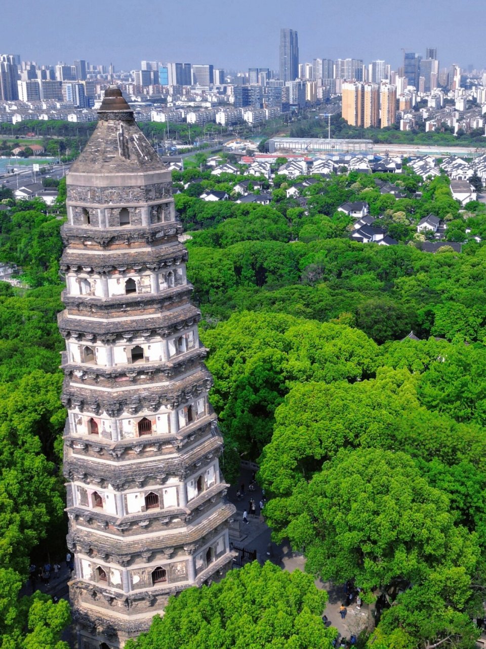 虎丘山风景区97suzhou 苏州 61虎丘 	 简介: 虎丘山风景名胜区