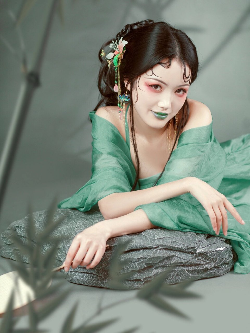 青蛇古风写真丨这样的竹叶青你爱了嘛71 我历经凡间烟火96趟过