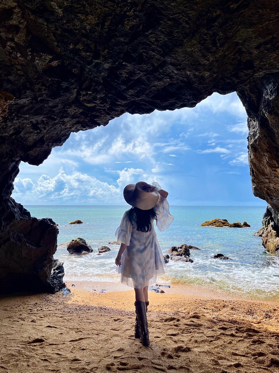 万宁山钦湾燕子洞一定要早上去 这次来万宁选了一个早晨特意去拍燕子