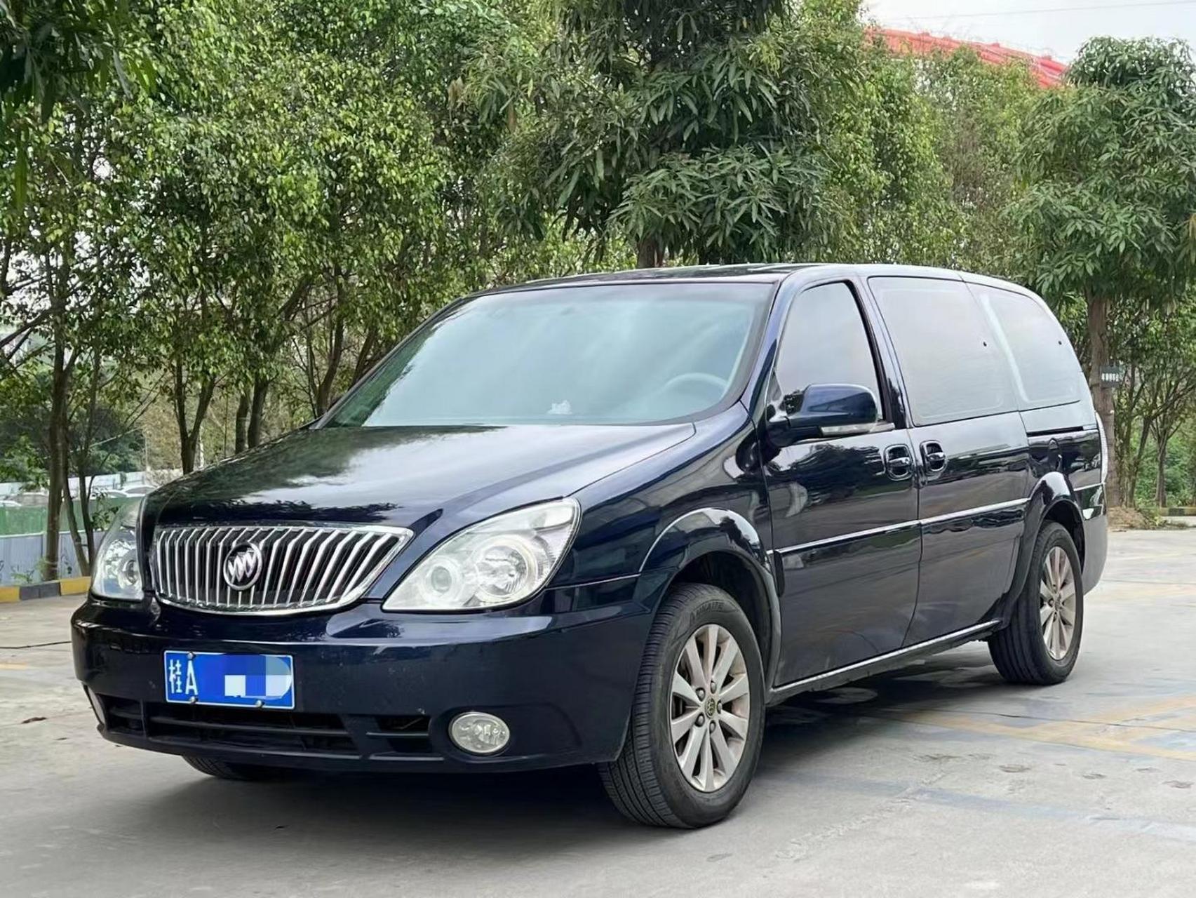 x万,15年别克gl8,2.4七座行政版,车况精品无重大事故,无水泡无火烧.