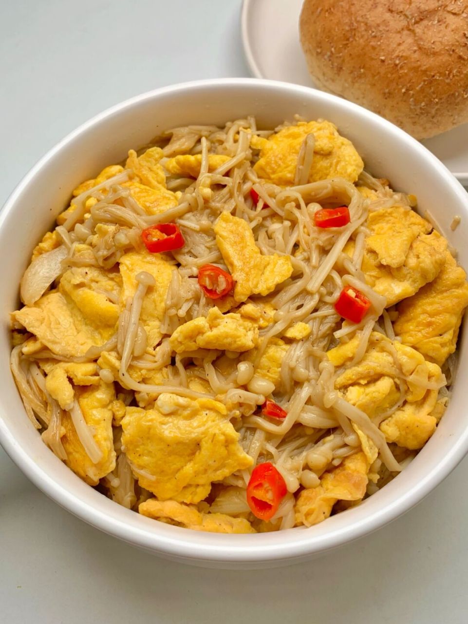 金针菇炒鸡蛋!简单好吃!还掉秤! 简单的搭配吃出肉的味道!