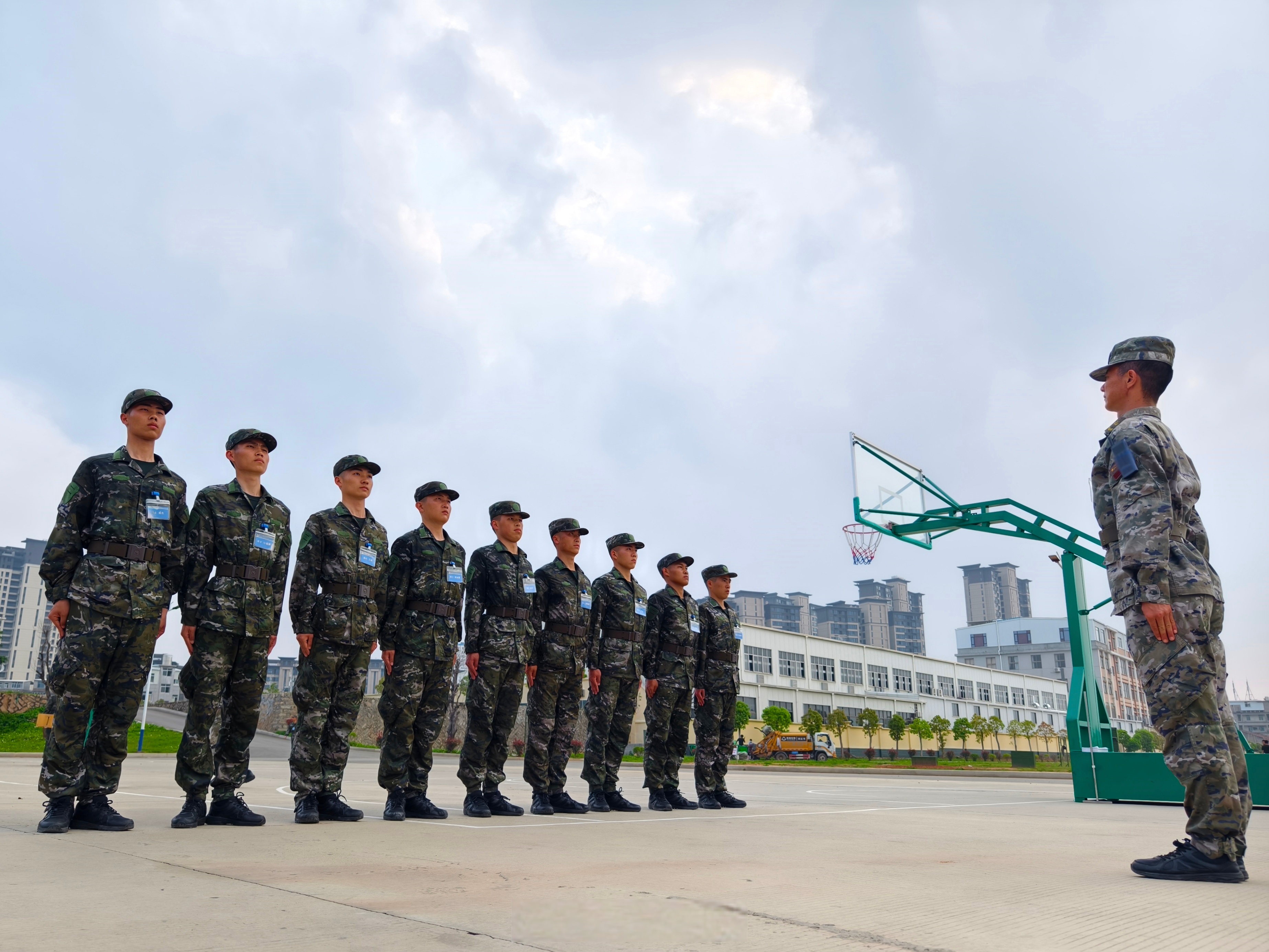 直击武警新兵队列训练#】近日,武警第二机动总队某支队开展新兵队列