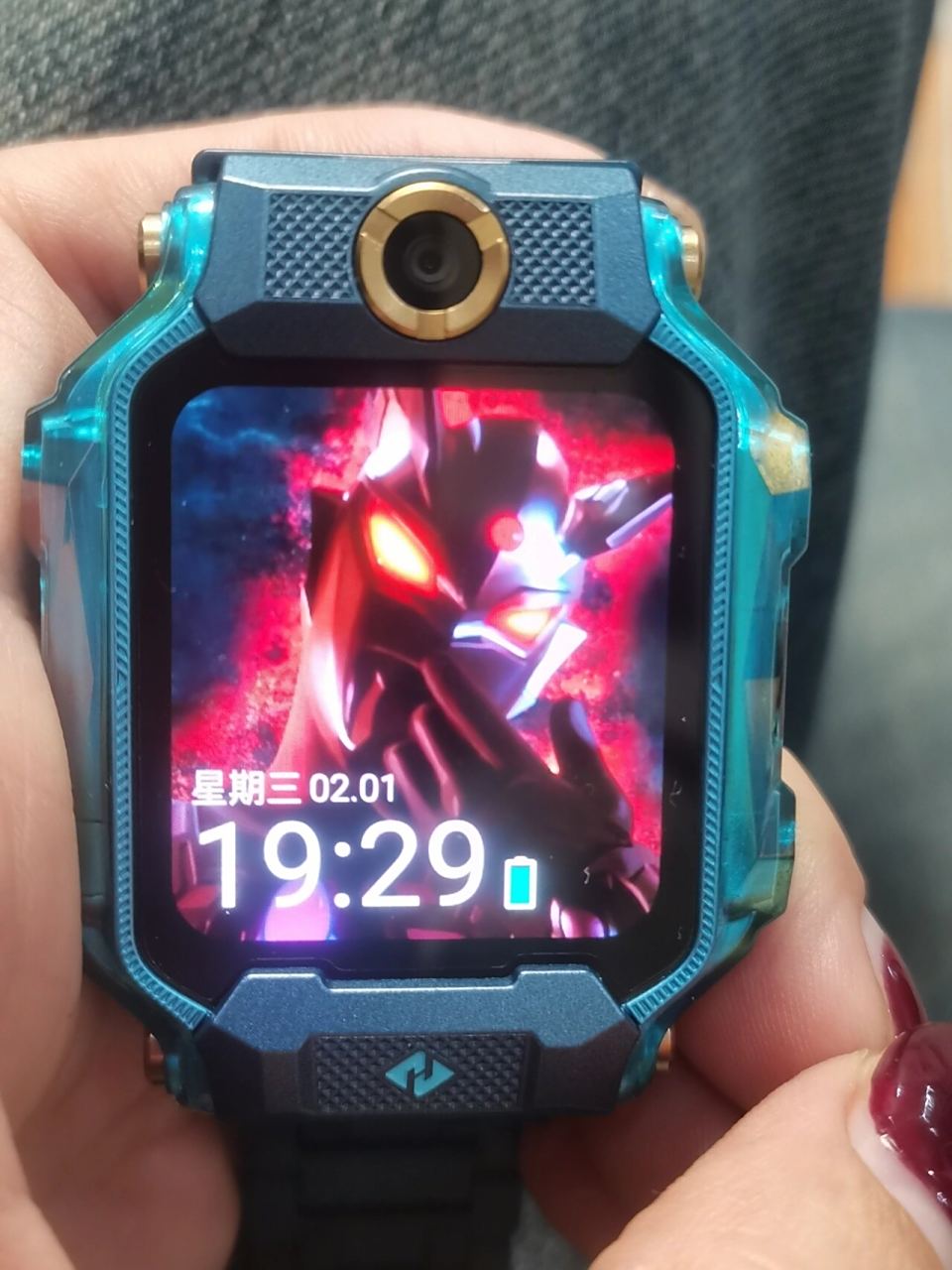 奥特曼表盘 小天才电话手表z8,到手就换上了奥特曼的表盘,孩子真真