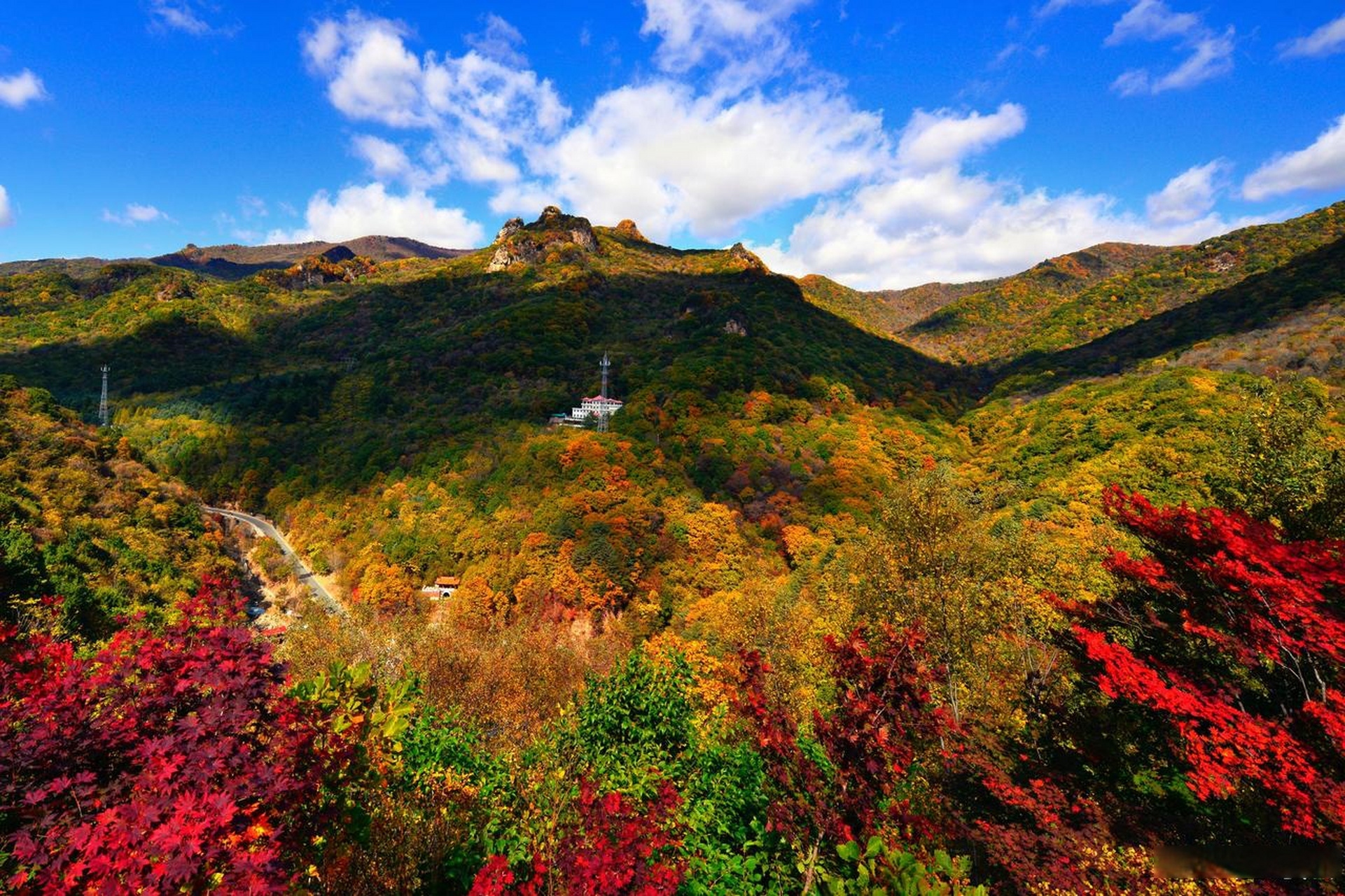 吉林通化,集安五女峰秋色.