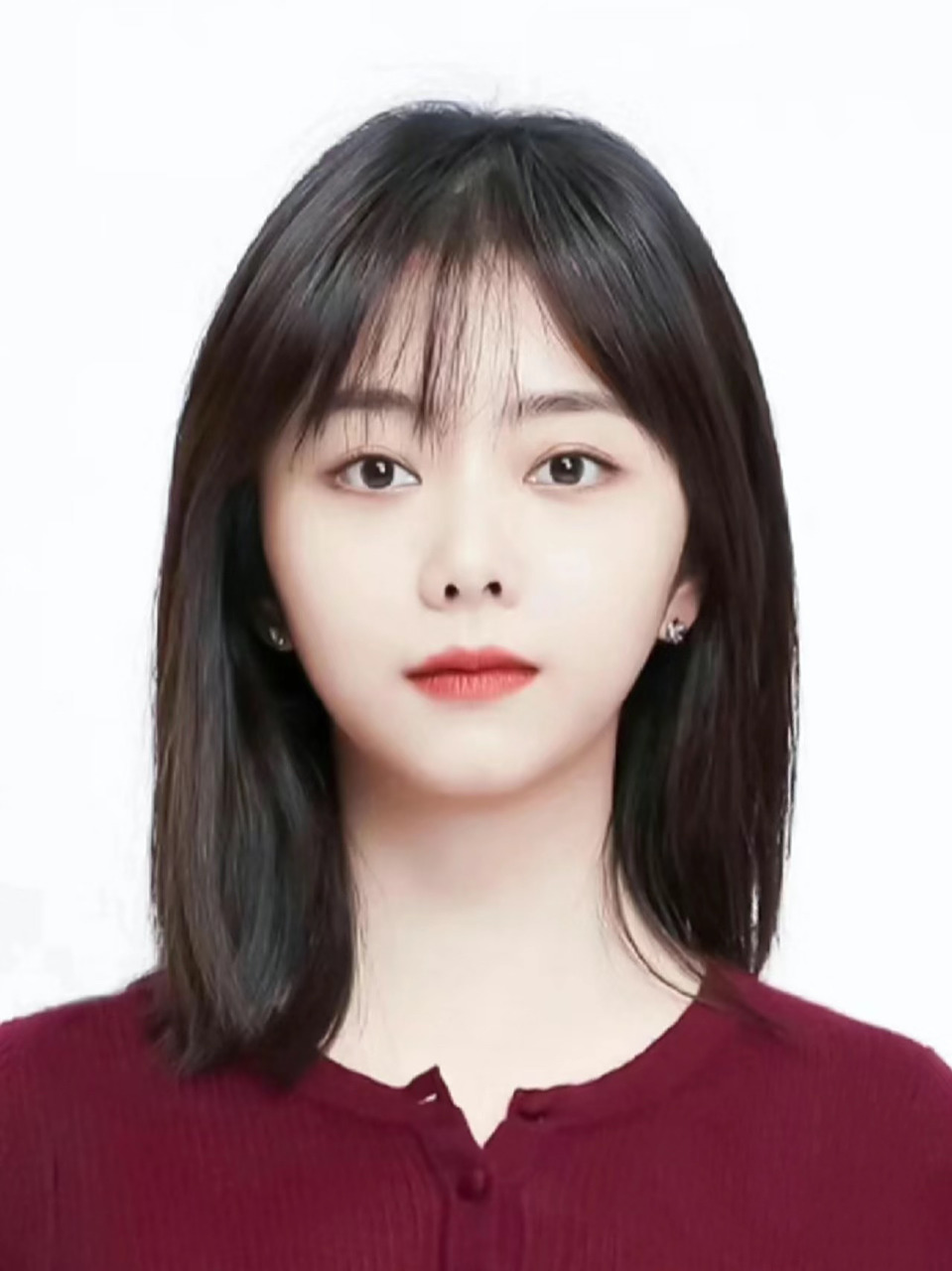 谭松韵发型成功 被图1种草,怕一张照片给不了托尼老师想要的感觉看到