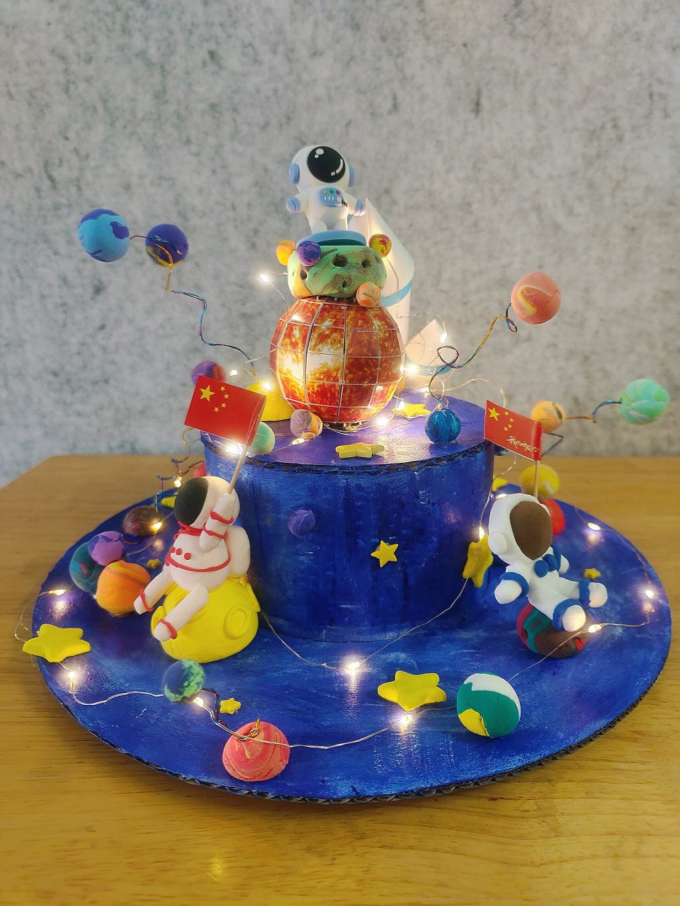 科技节手工制作 diy手工帽子一一科技节 粘捏的太空人,加上火箭04