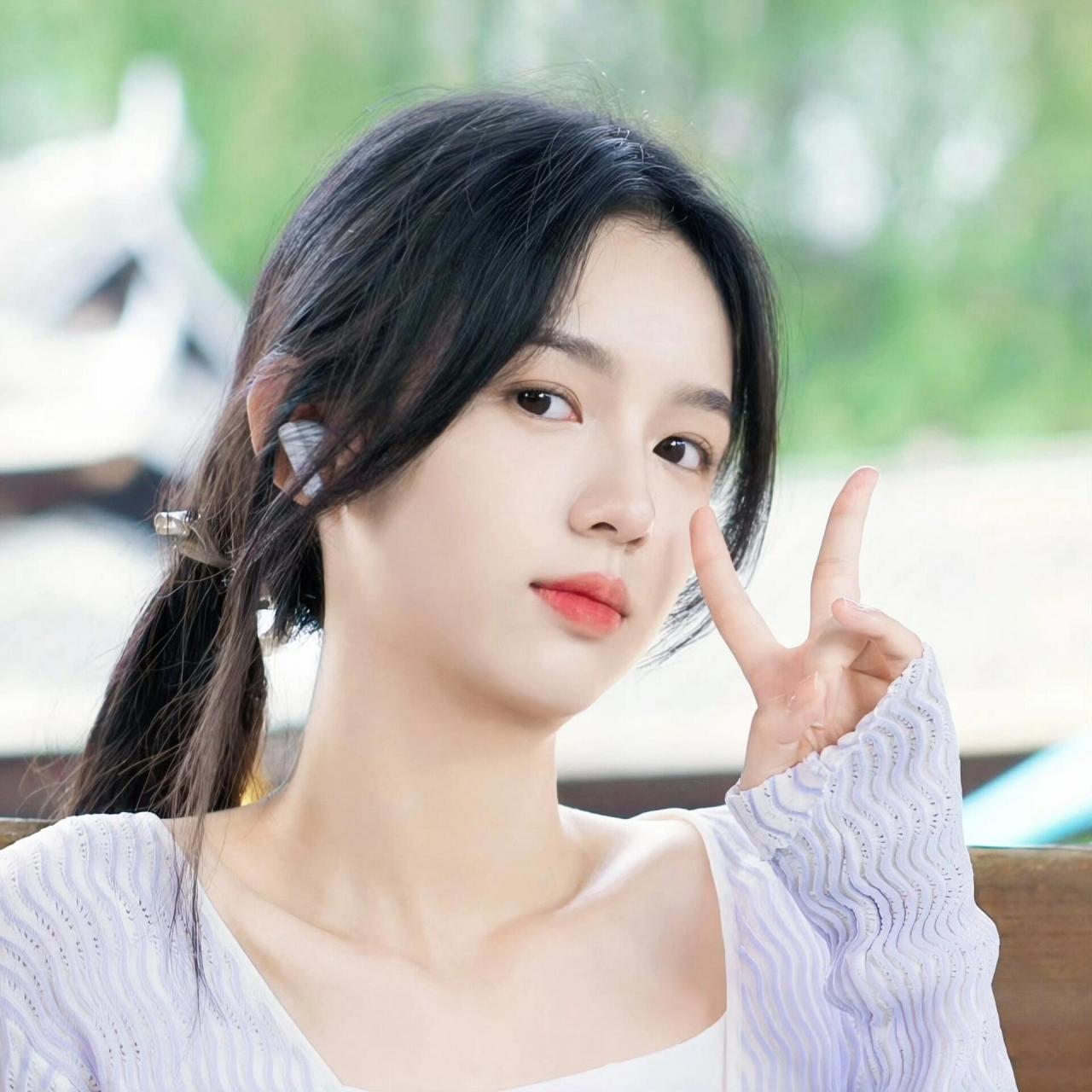 周也头像   乐观开朗小女孩