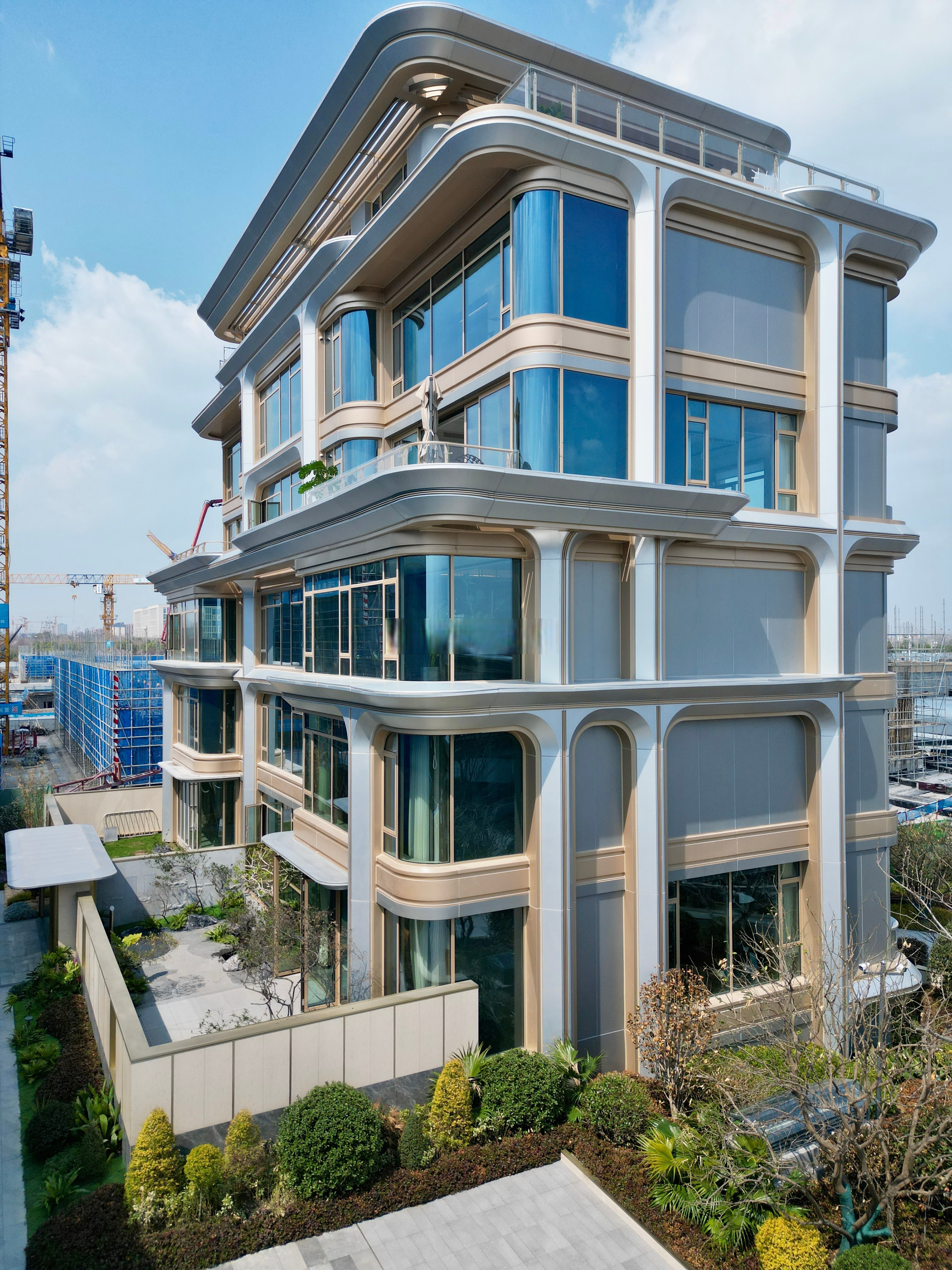 别再跟中介说不考虑新站,让人笑话