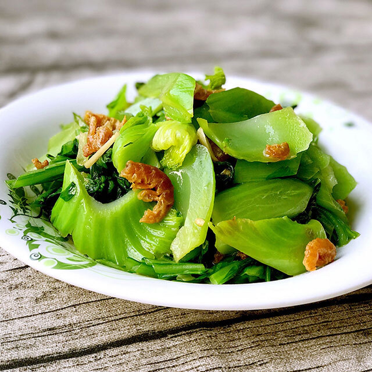 因特殊的品种和地理气候条件,水东芥菜具有爽脆可口,质嫩无渣,鲜甜味