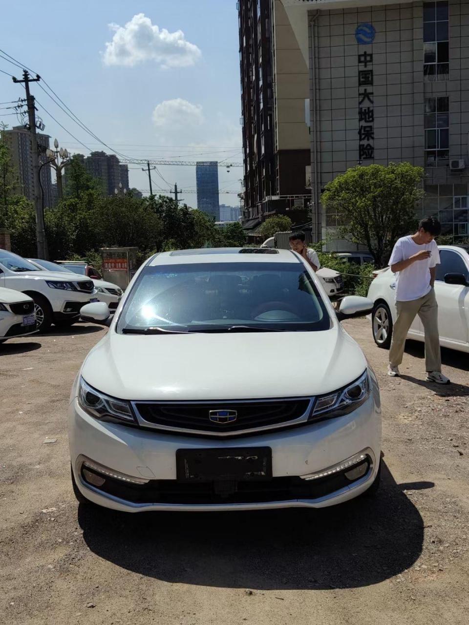 最新到店17年吉利帝豪gl自动1.