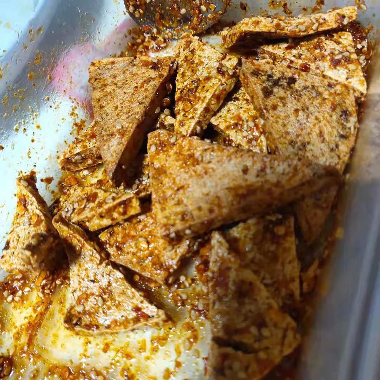 我是吃了泸州古蔺特产麻辣豆腐干,然后自己试着做的.