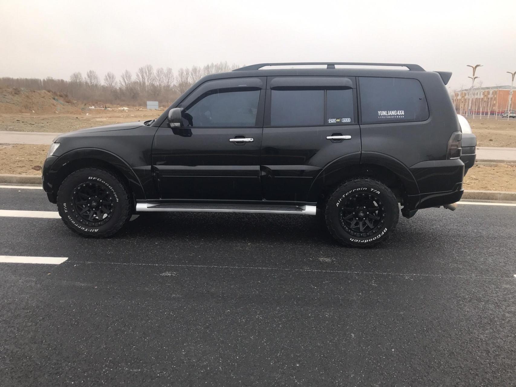 三菱帕杰罗六杠3.