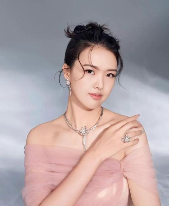 张常宁,这位中国女排的明星球员,真是让人惊艳!