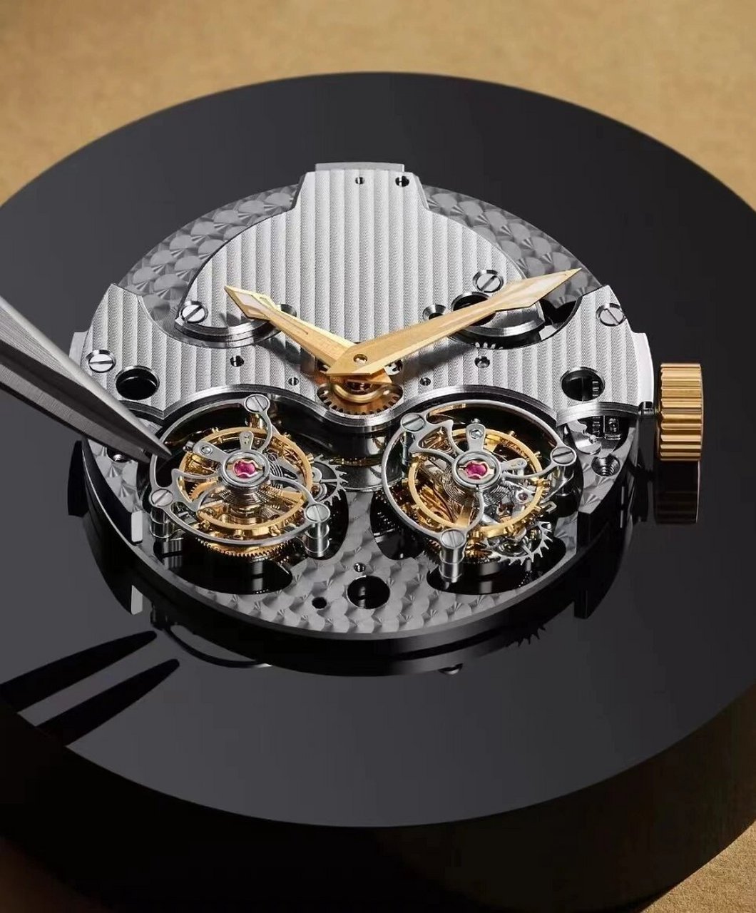 孔雀表新品双陀飞轮腕表翎王 孔雀表业集团旗下腕表品牌孔雀表推出