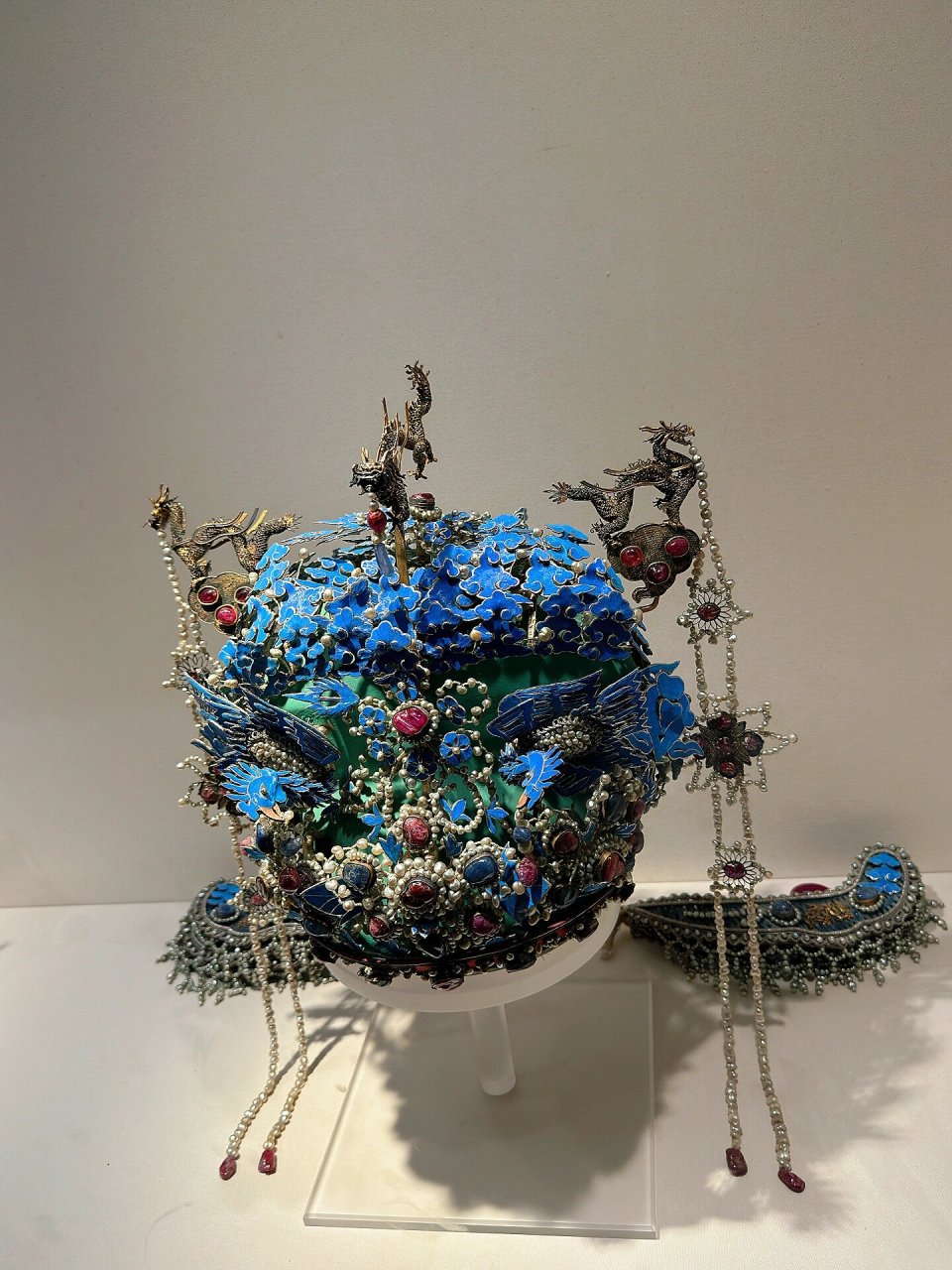 故宫博物馆镇馆之宝———三龙二凤凤冠 1957年北京万历皇帝定陵出土