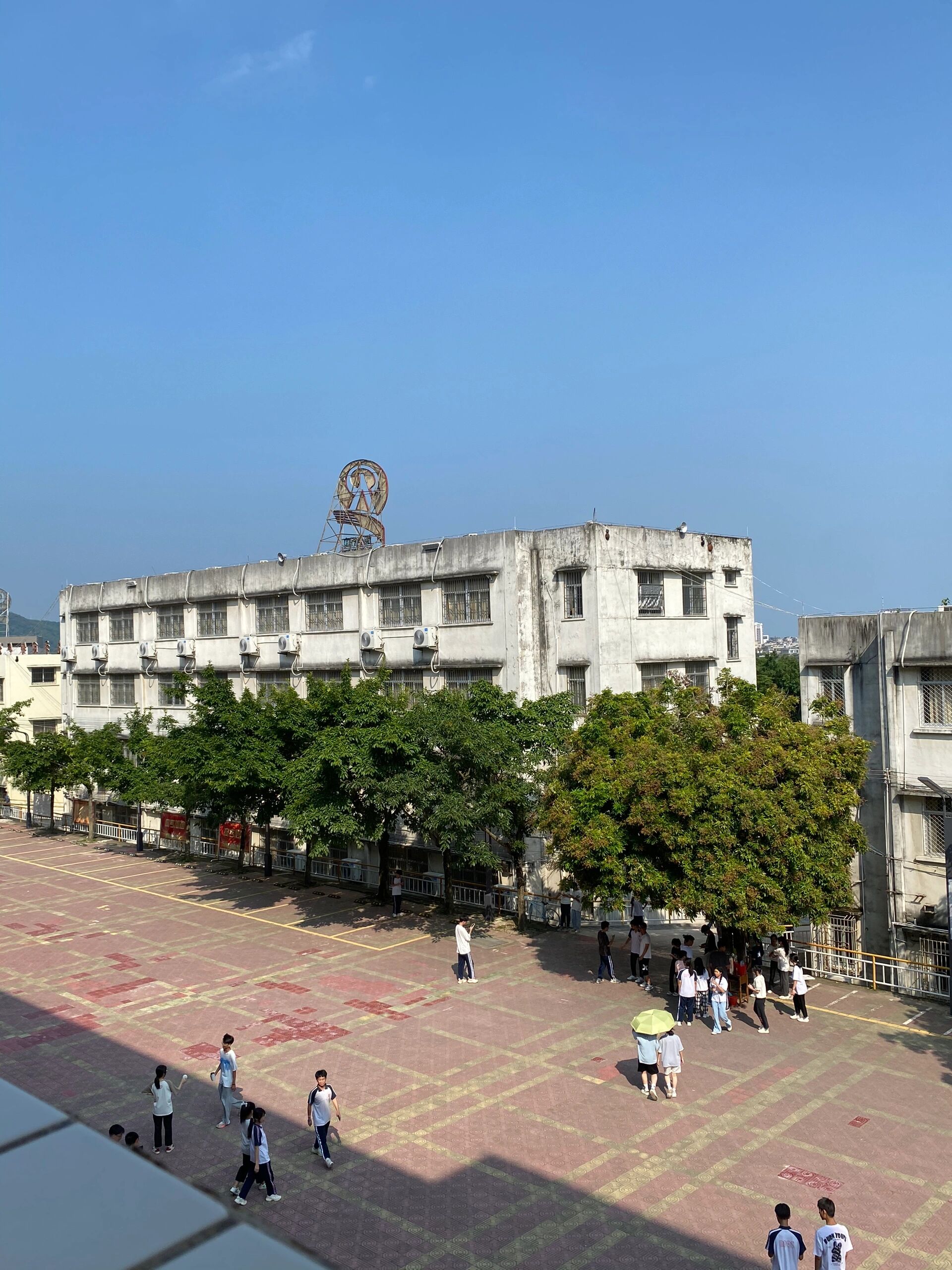 去年要来侨中的时候 在小红书上刷了好多都没饶平华侨中学的内容 很