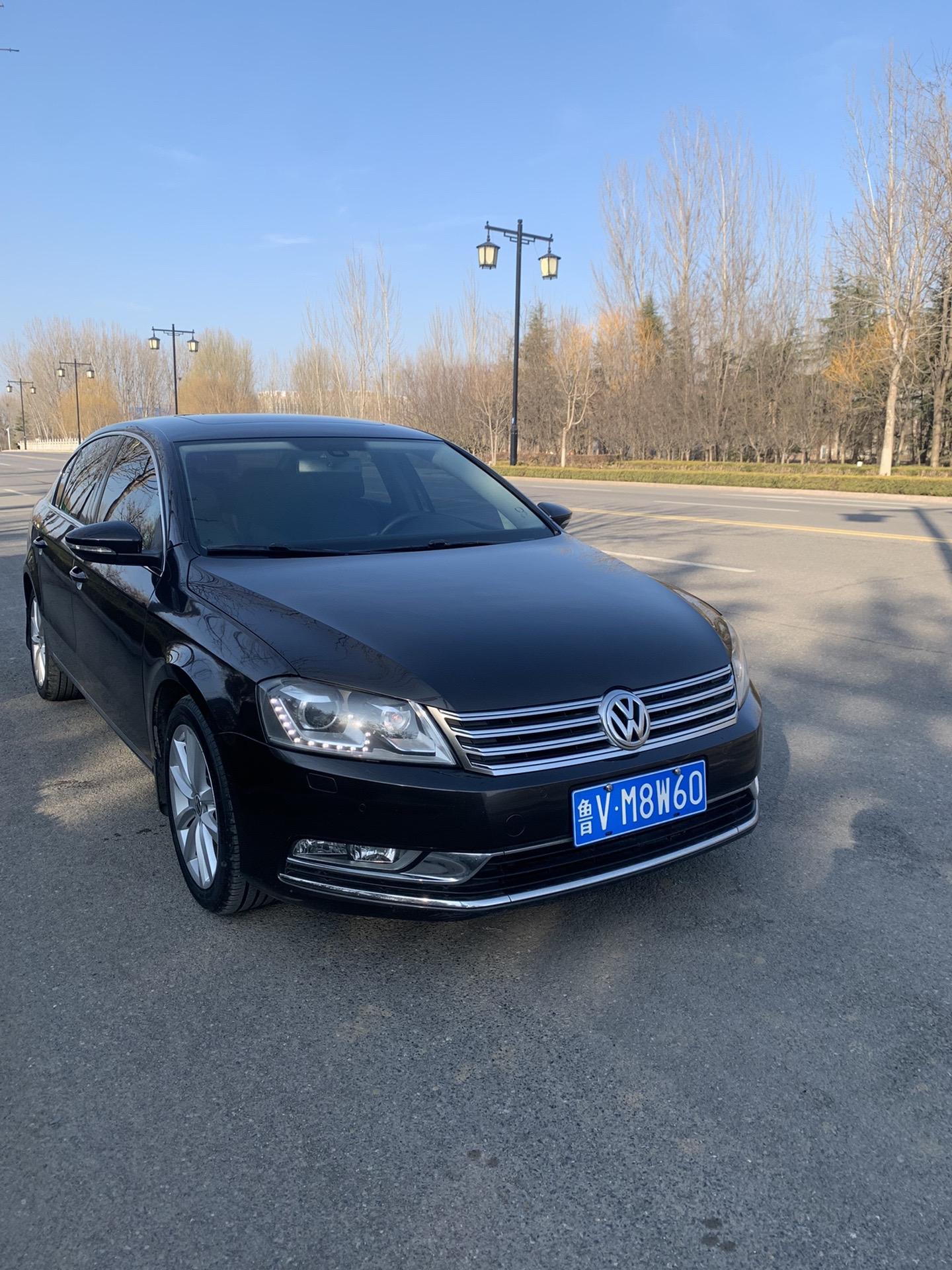 新到12年10月份上牌大众迈腾,尊贵版本,玄武灰,全程4s店记录,自动1