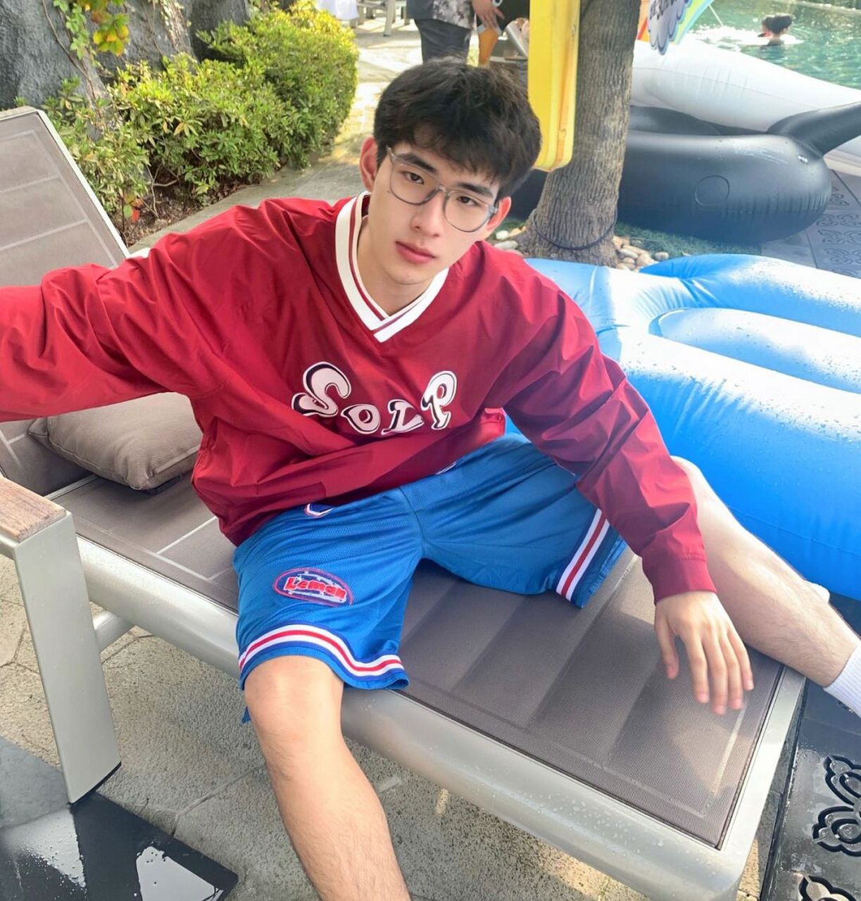 90:金俊leman 98:solp 第一次穿这种类型的裤裤!